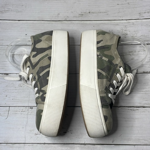 Steve Madden Emmi Camo Platform Sneakers - Picture 6 of 10